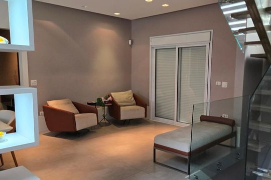 Casa para alugar com 4 quartos, 300m² em City Bussocaba, Osasco