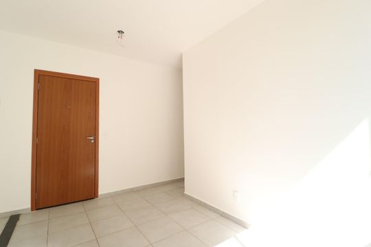 Sala de apartamento para alugar com 2 quartos, 45m² em Morada da Colina, Uberlândia
