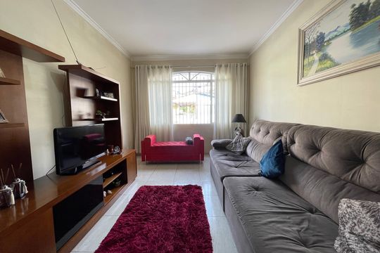 Sala de casa à venda com 5 quartos, 181m² em Jardim Ester, São Paulo