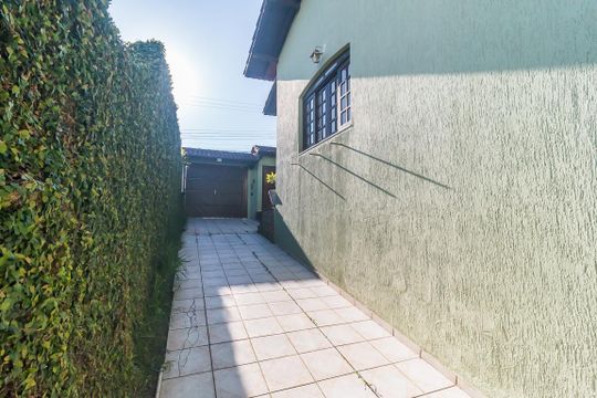 Garagem de casa para alugar com 5 quartos, 380m² em Vila Suissa, Mogi das Cruzes