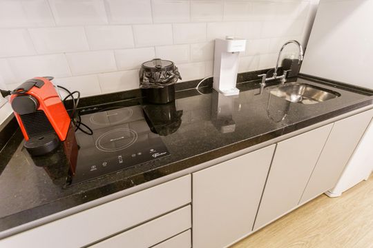 Cozinha de kitnet/studio para alugar com 1 quarto, 38m² em Indianópolis, São Paulo