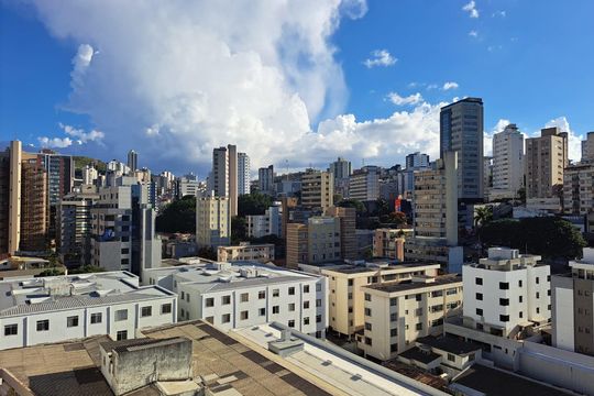 Vista de apartamento à venda com 3 quartos, 101m² em Sion, Belo Horizonte