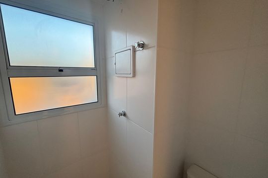 Banheiro de apartamento à venda com 2 quartos, 40m² em Jardim Maringa, São Paulo
