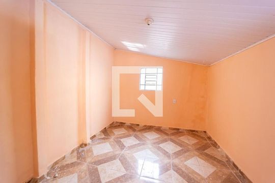 Área externa de casa à venda com 6 quartos, 200m² em Vila Talarico, São Paulo