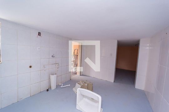 Cozinha de casa à venda com 6 quartos, 200m² em Vila Talarico, São Paulo