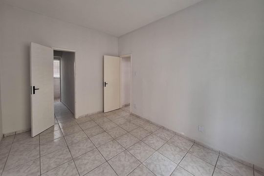 Quarto 2 de apartamento para alugar com 2 quartos, 80m² em Santa Rosa, Niterói