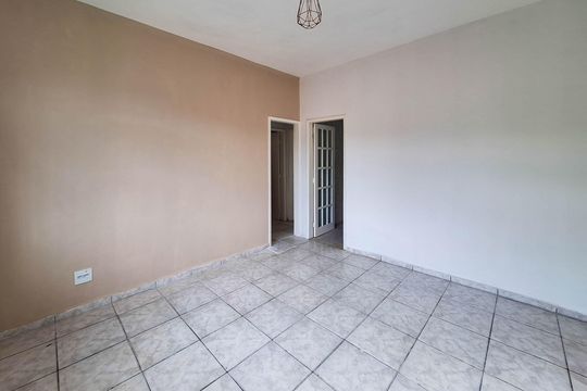 Sala de apartamento para alugar com 2 quartos, 80m² em Santa Rosa, Niterói