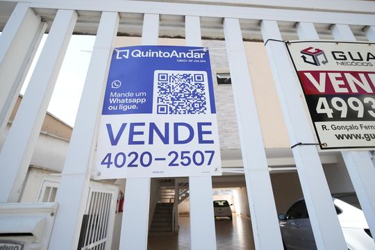 Placa de apartamento à venda com 2 quartos, 80m² em Jardim Progresso, Santo André