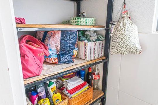 Dispensa adaptada ( banheiro) de apartamento para alugar com 2 quartos, 68m² em Santa Amelia, Belo Horizonte