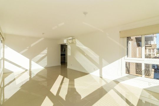 Sala de apartamento para alugar com 3 quartos, 117m² em Bela Vista, Porto Alegre