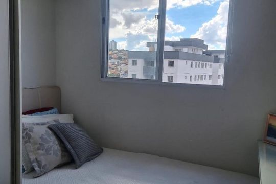 Quarto de apartamento à venda com 2 quartos, 48m² em Santa Helena, Belo Horizonte