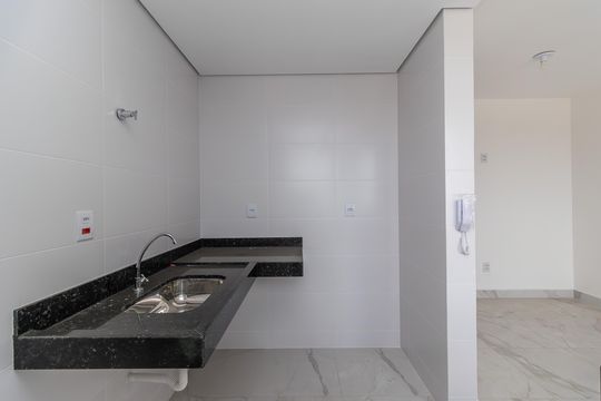 Cozinha de apartamento à venda com 2 quartos, 51m² em Santa Branca, Belo Horizonte