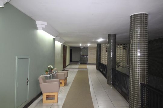 Hall social de apartamento para alugar com 3 quartos, 110m² em Independência, Porto Alegre