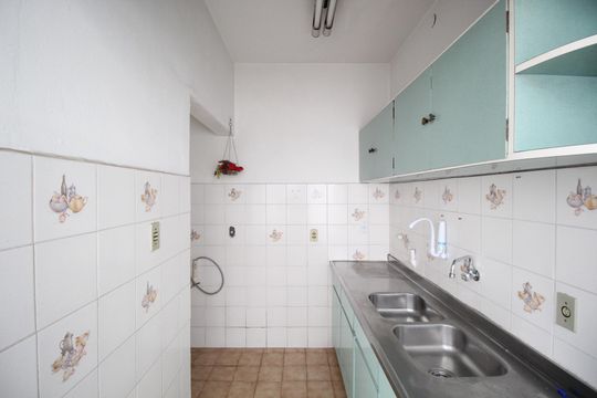 Cozinha de apartamento para alugar com 3 quartos, 110m² em Independência, Porto Alegre