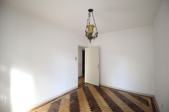 Quarto 1 de apartamento para alugar com 3 quartos, 110m² em Independência, Porto Alegre