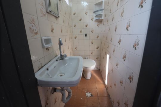 Banheiro de casa à venda com 1 quarto, 300m² em Parque Independencia, São Paulo