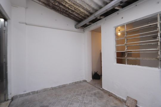 Quintal de casa à venda com 2 quartos, 70m² em Vila Lucia, São Paulo