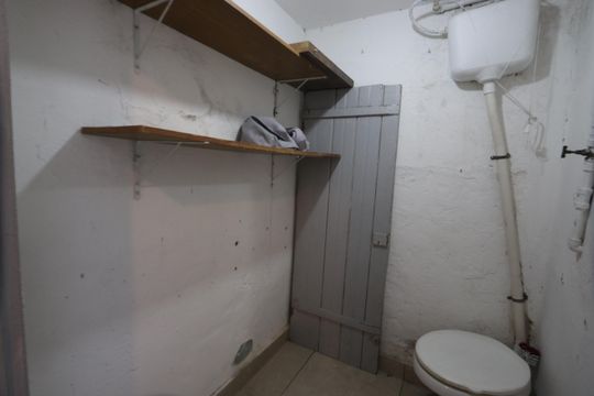 Banheiro de Serviço de casa à venda com 2 quartos, 70m² em Vila Lucia, São Paulo