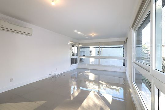 Apartamento para alugar com 3 quartos, 118m² em Bela Vista, Porto Alegre