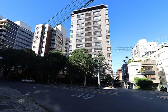 Apartamento para alugar com 3 quartos, 118m² em Bela Vista, Porto Alegre