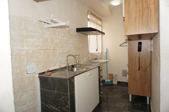 Cozinha de apartamento para alugar com 2 quartos, 39m² em Jardim Dom José, Embu das Artes