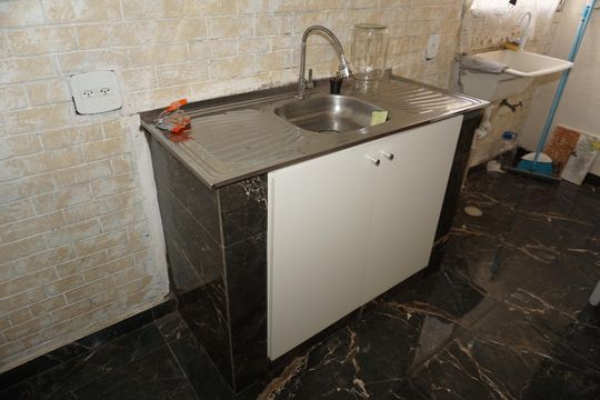 Cozinha de apartamento para alugar com 2 quartos, 39m² em Jardim Dom José, Embu das Artes