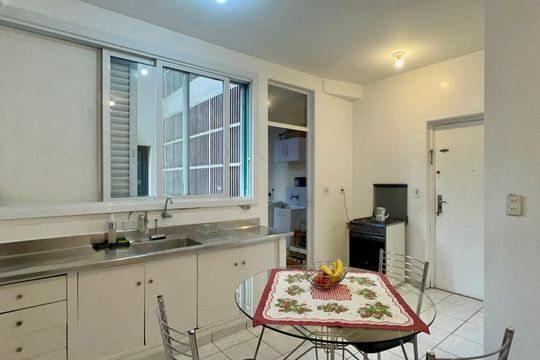 Cozinha de apartamento à venda com 2 quartos, 168m² em Itaim Bibi, São Paulo