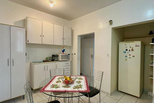 Cozinha de apartamento à venda com 2 quartos, 168m² em Itaim Bibi, São Paulo