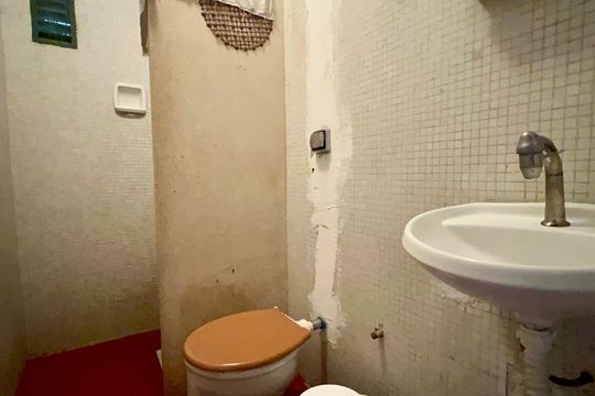 Banheiro de serviço de apartamento à venda com 2 quartos, 168m² em Itaim Bibi, São Paulo