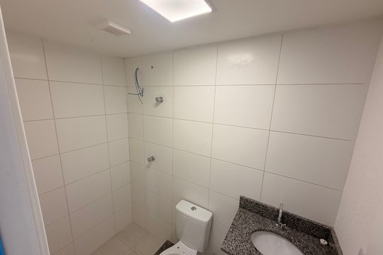 Banheiro de apartamento para alugar com 2 quartos, 44m² em Santa Isabel, Viamão