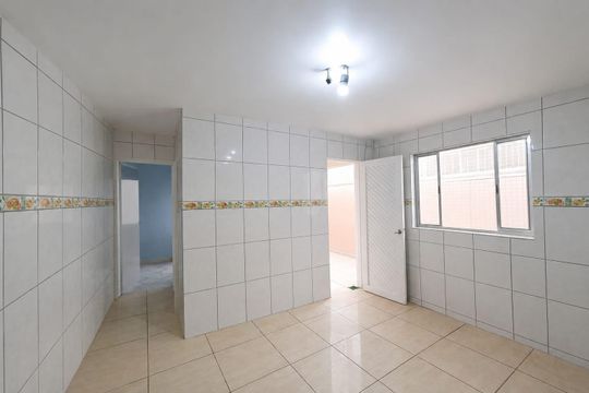 Cozinha de casa à venda com 2 quartos, 125m² em Jardim Arpoador, São Paulo