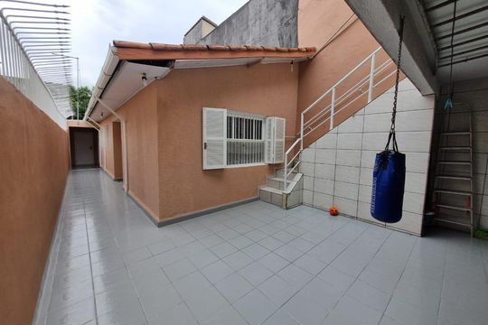 Quintal de casa à venda com 2 quartos, 125m² em Jardim Arpoador, São Paulo