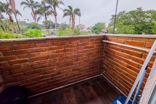 Casa à venda com 3 quartos, 230m² em Jardim Itapoan, Santo André