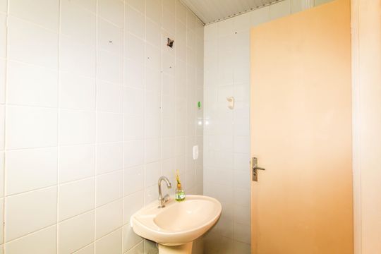 Banheiro de apartamento para alugar com 1 quarto, 48m² em Centro, Canoas