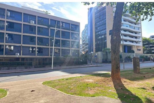 Fachada de apartamento para alugar com 2 quartos, 85m² em Ondina, Salvador