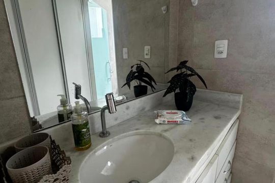 Banheiro de apartamento para alugar com 2 quartos, 85m² em Ondina, Salvador