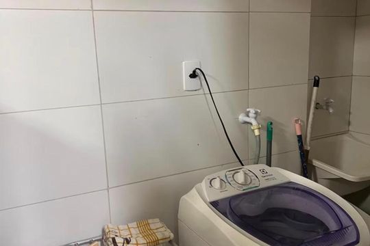 Área de serviço de apartamento para alugar com 2 quartos, 85m² em Ondina, Salvador