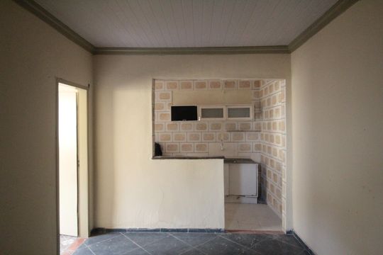 Sala de casa à venda com 1 quarto, 96m² em Parque São Pedro, Belo Horizonte