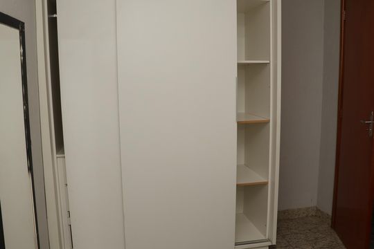Quarto- armario de kitnet/studio para alugar com 1 quarto, 37m² em Vila Romana, Goiânia