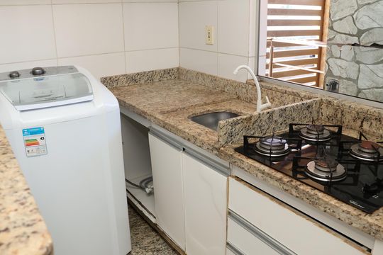 Cozinha de kitnet/studio para alugar com 1 quarto, 37m² em Vila Romana, Goiânia