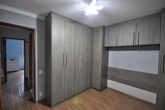 Quarto 1 de casa para alugar com 2 quartos, 80m² em Sítio do Piqueri, São Paulo