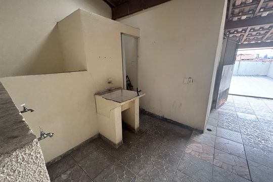 Área de Serviço de casa para alugar com 4 quartos, 180m² em Jardim Aricanduva, São Paulo