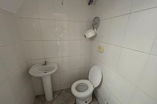 Banheiro de casa para alugar com 4 quartos, 180m² em Jardim Aricanduva, São Paulo