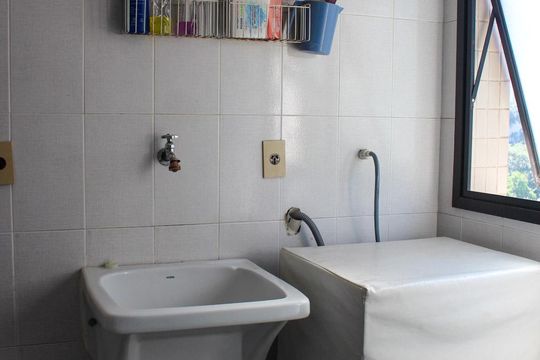 Área de Serviço de apartamento à venda com 4 quartos, 160m² em Vila Suzana, São Paulo
