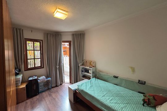 Quarto 2 de casa para alugar com 3 quartos, 200m² em Vila Nhocuné, São Paulo