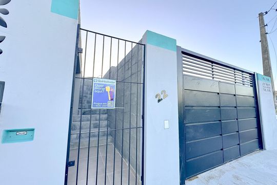 Fachada de casa para alugar com 2 quartos, 55m² em Forquilhas, São José