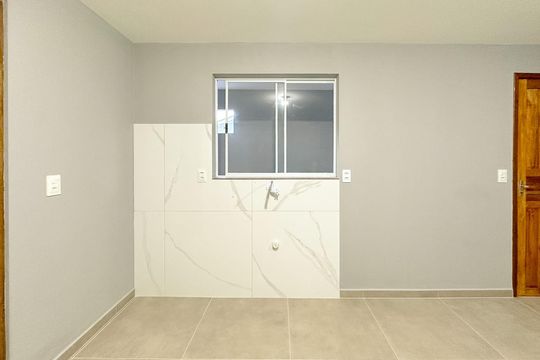 Cozinha de casa para alugar com 2 quartos, 55m² em Forquilhas, São José