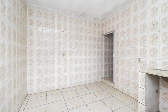 Cozinha de casa para alugar com 1 quarto, 22m² em Jardim Helena, São Paulo
