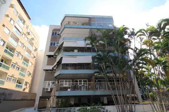 Fachada de apartamento para alugar com 3 quartos, 105m² em Jacarepaguá, Rio de Janeiro