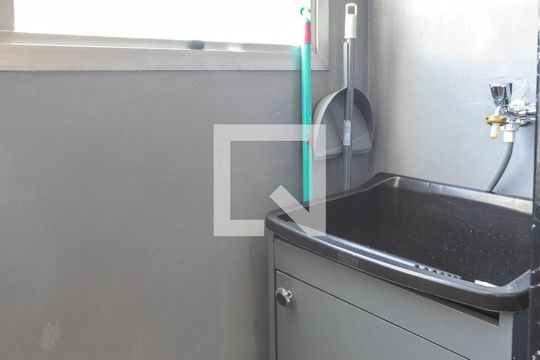 Área de serviço de kitnet/studio para alugar com 1 quarto, 48m² em Botafogo, Campinas